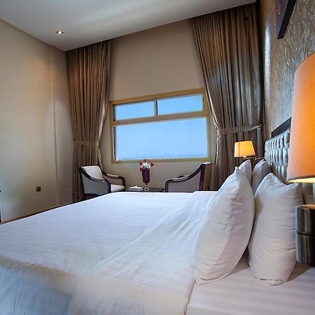 Manama Tower Hotel エクステリア 写真