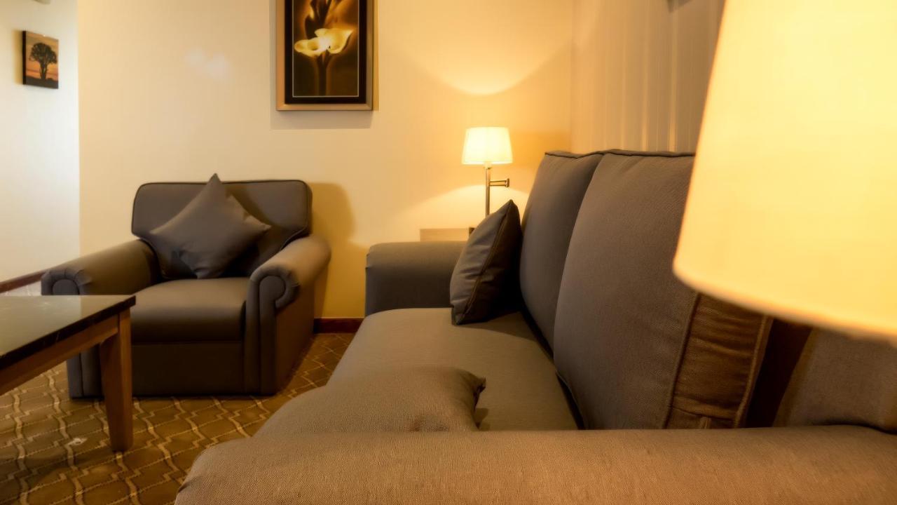 Manama Tower Hotel エクステリア 写真