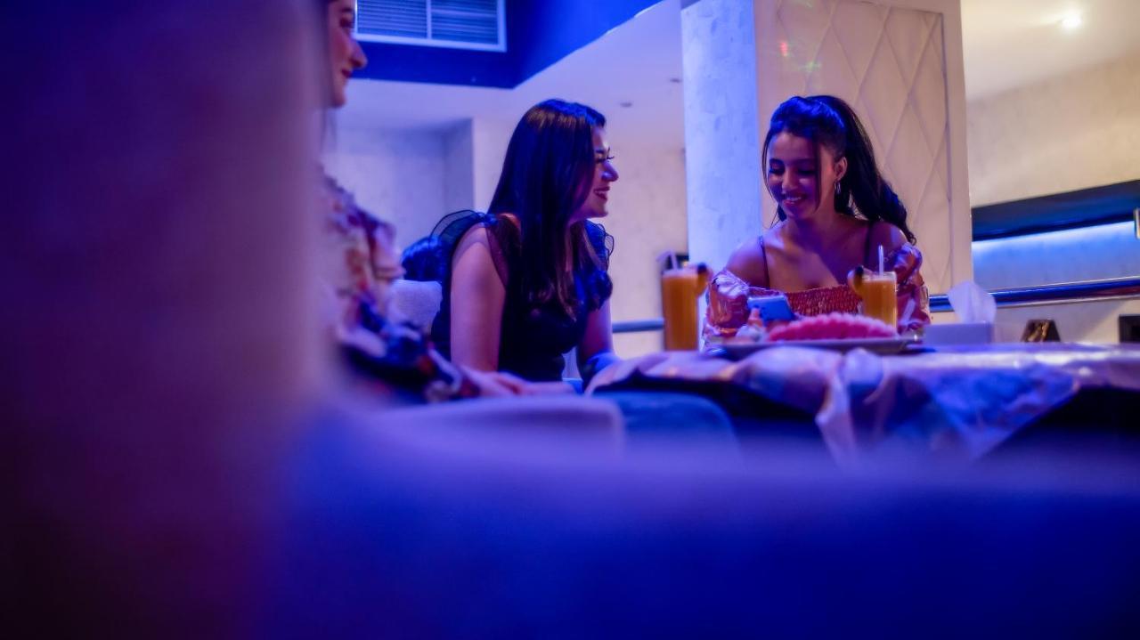 Manama Tower Hotel エクステリア 写真